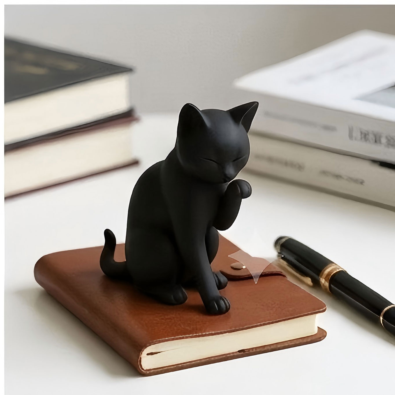 Desk Setup Workspace - Grooming Cat Desk Decor 3D Minimalist